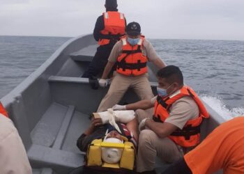 Armada de México realiza evacuación medica marítima de herido en altamar en SLM