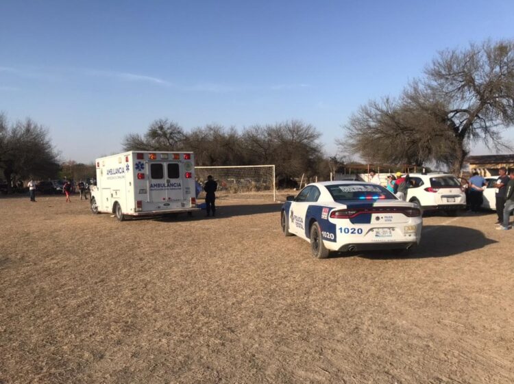Mueren de infarto dos futbolistas en campos de Victoria