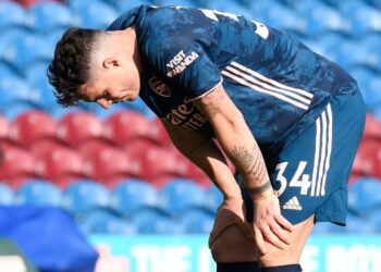 El Arsenal obtiene un amargo empate en casa del Burnley