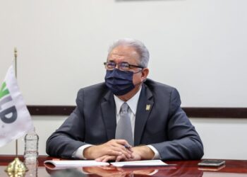 Reconoce Arturo Sanmiguel  a las mujeres neolaredenses