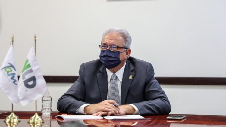 Reconoce Arturo Sanmiguel  a las mujeres neolaredenses