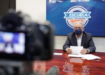 Beneficia Ayuntamiento seis planteles en Escuela Digna