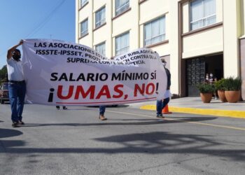 Protestan jubilados y pensionados en Victoria por tijeretazo salarial