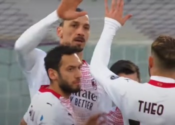 El Milan se antepone a la Fiorentina y continua la lucha por el Scudetto