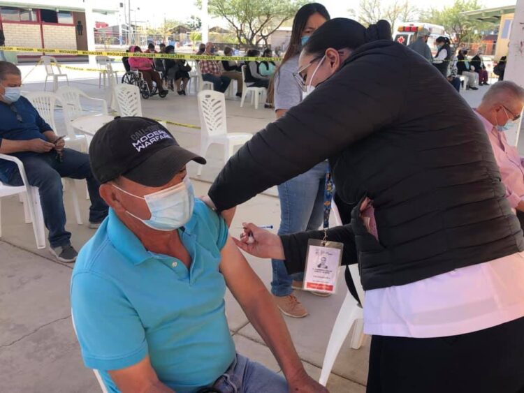 Recomiendan en Tamaulipas a vacunados de Covid-19 seguir con cubrebocas y sana distancia