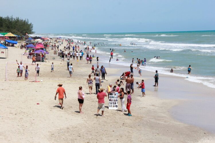 Vacaciones y turistas podrían dejar ola de Covid en Tamaulipas