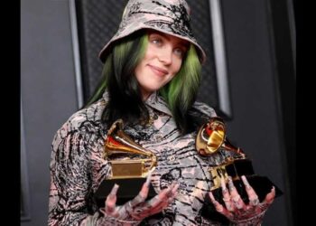 Billie Elish sorprende con nuevo look