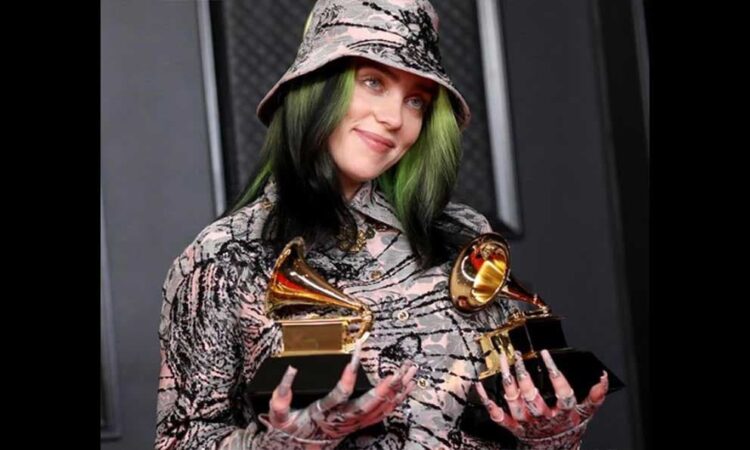 Billie Elish sorprende con nuevo look