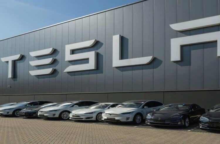 Ya se puede comprar vehículos Tesla con bitcóin