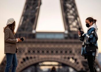 Incrementa cifra de pacientes graves por covid en Francia