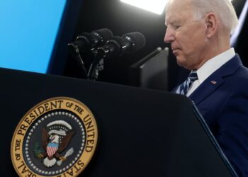 Biden anuncia que el 90 por ciento de los adultos podrán vacunarse a partir del 19 de abril