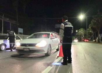 Conductores ebrios se rehusan a alcoholimetro por no quitarse cubrebocas