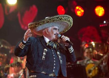 Por que se retiro Vicente Fernandez?