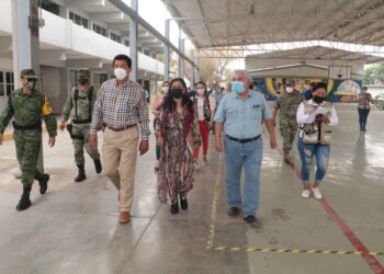 Supervisa Alcalde sedes para aplicación de vacuna Pfizer a adultos mayores