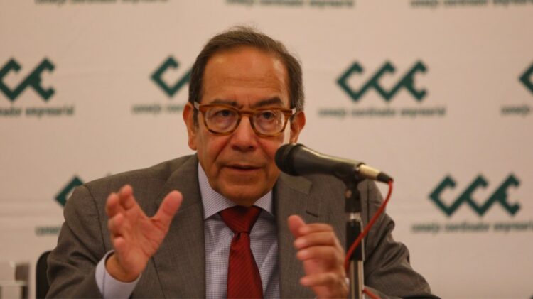 Carlos Salazar Lomelín se queda un año más a la cabeza del CCE