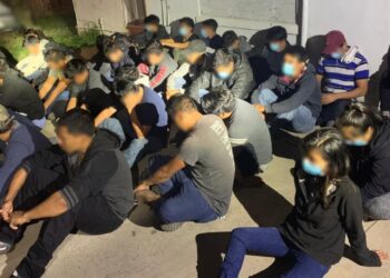 Imparable flujo de indocumentados a Texas, cierran 7 “casas de seguridad”