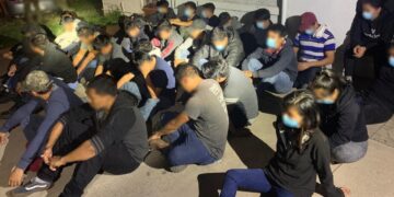Imparable flujo de indocumentados a Texas, cierran 7 “casas de seguridad”