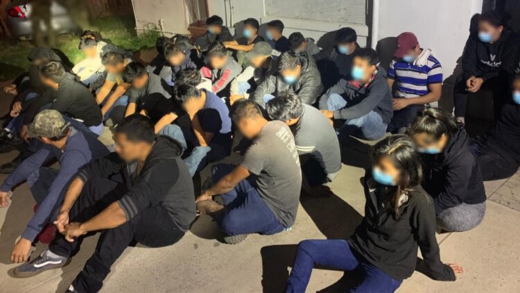 Imparable flujo de indocumentados a Texas, cierran 7 “casas de seguridad”