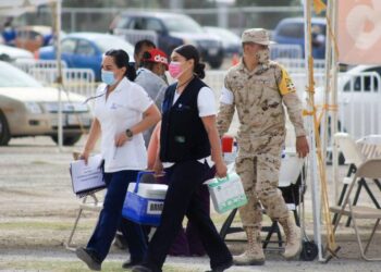 Atacan a balazos a brigada de vacunación COVID en Michoacán