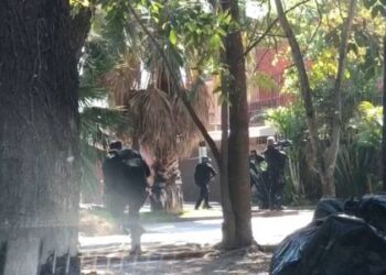 Balacera en colonia Chapalita, en Guadalajara, deja dos muertos y un herido