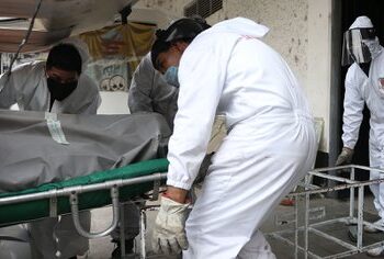 Cifra de muertes por Covid-19 en México asciende a 212,466: SSA