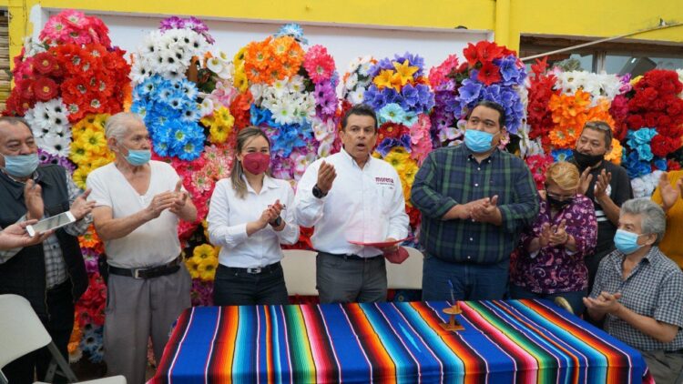 Ofrece Gattás mejorar infraestructura del Mercado Argüelles, firma compromiso