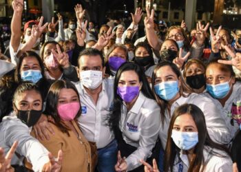 Arrancan panistas campaña en Monumento a Fundadores en Nuevo Laredo
