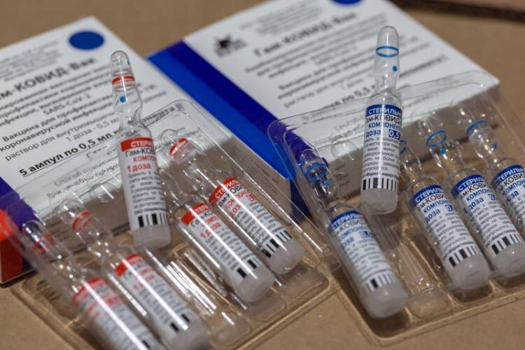 Vacuna ‘Sputnik V’ es mejor de lo previsto: eficacia hasta del 97.6%, asegura Rusia