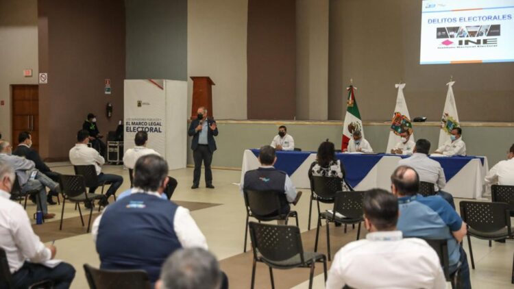 Dan a personal del municipio  plática por veda electoral