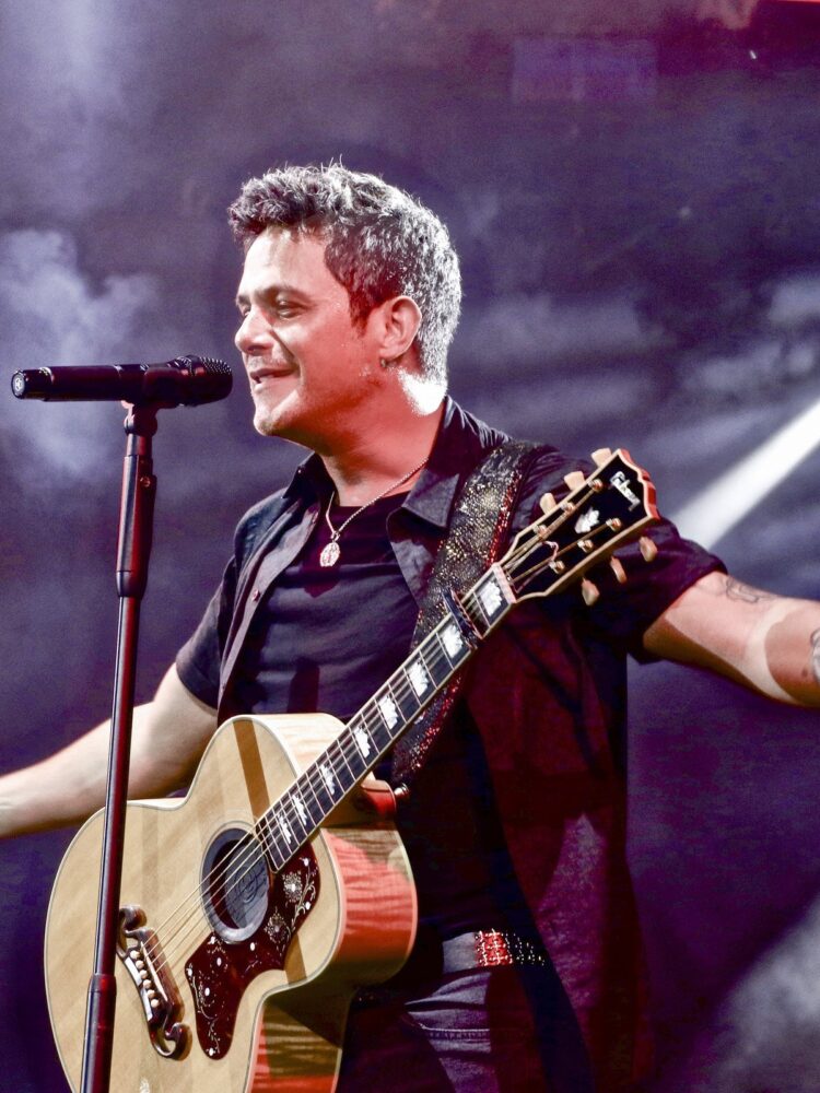 Confirma Alejandro Sanz gira por EU en octubre