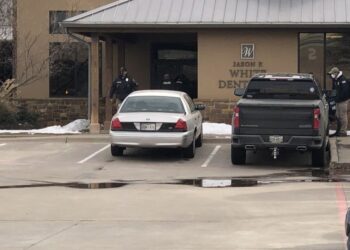 Catean federales oficina de abogado en McAllen