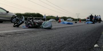 Muere pareja al caer de motocicleta en carretera Victoria-Tampico