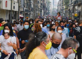 Suman 214,504 muertes por coronavirus en México