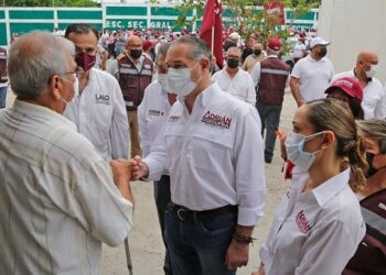 Se compromete Adrián Oseguera a contar con más instalaciones deportivas