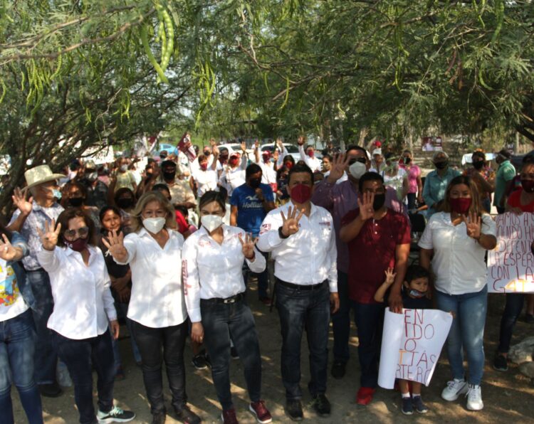 Firma Gattás compromisos en Col. “Marte R. Gómez” de Victoria