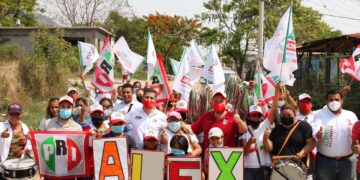 Establece Montoya compromiso de pavimentar  calles de colonias Álvaro Obregón y Alta Vista