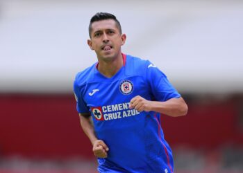 Cruz Azul gana 3-2 al San Luis y se ubica en la cima