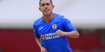Cruz Azul gana 3-2 al San Luis y se ubica en la cima