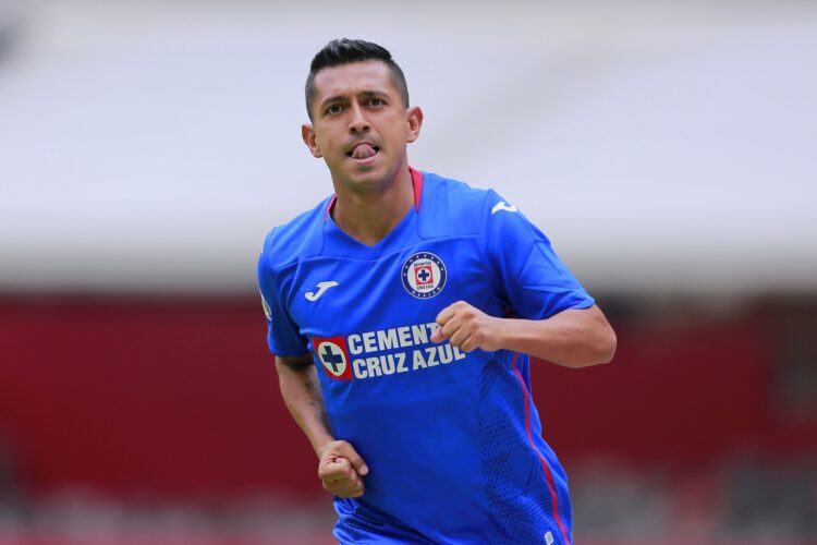 Cruz Azul gana 3-2 al San Luis y se ubica en la cima
