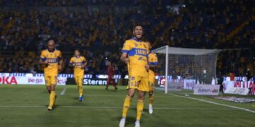Tigres gana 2-1 a Rayados en el Clásico Regio 