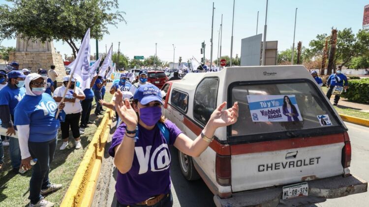 Manifiesta ciudadanía neolaredense apoyo a candidatos del albiazul