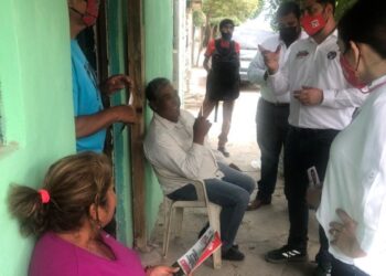 Demandan colonos atender desabasto de agua a candidato a alcalde del PRI