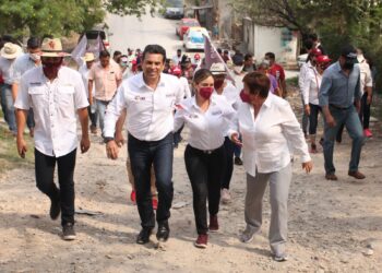 Intensifica Gattás reuniones con gente de colonias populares de Victoria