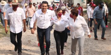 Intensifica Gattás reuniones con gente de colonias populares de Victoria