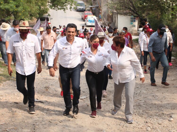 Intensifica Gattás reuniones con gente de colonias populares de Victoria