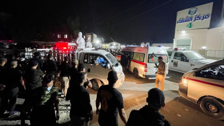 Mueren 82 pacientes en incendio de hospital Covid en Irak