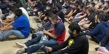 Asegura Patrulla Fronteriza 149 indocumentados en tráiler