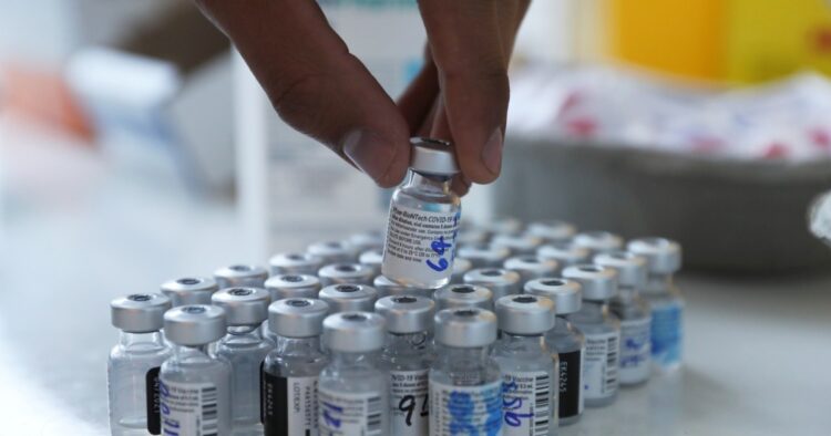 Llegarán a México 2 millones de dosis más anti-covid de Pfizer