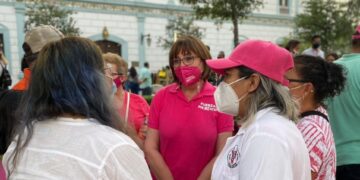 Blanca Anzaldúa promueve atención integral para animales y mascotas