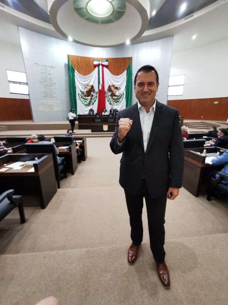 Eligen a Félix García presidente de la mesa directiva en Congreso local